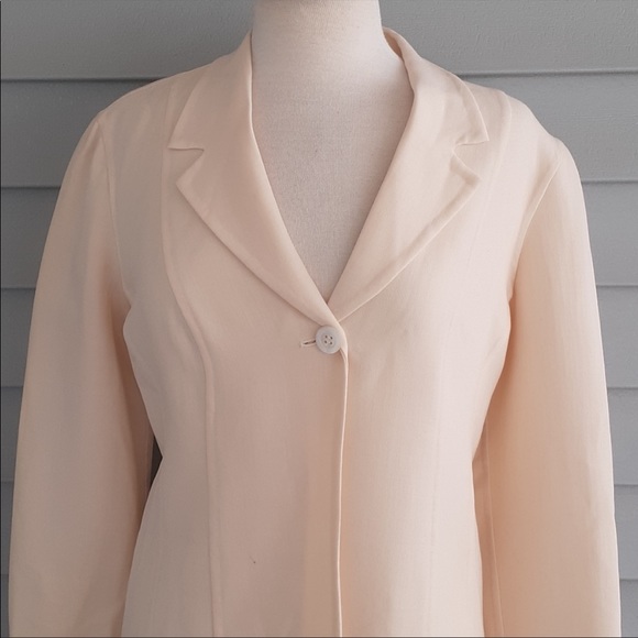 Vintage Donna Karan Blazer - Picture 2 of 10